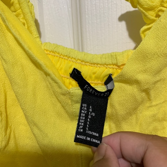 NWOT Forever 21 yellow crop top - Picture 2 of 3